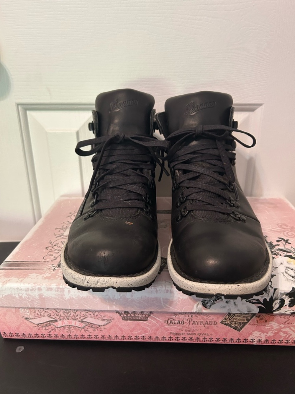 Danner Men’s Black Leather Lace-Up Hiking Boots with White Midsoles